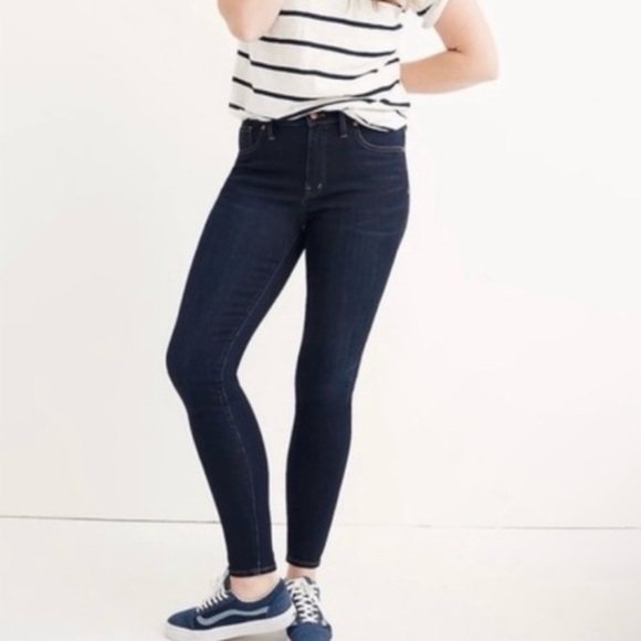 Madewell Denim - Madewell Mid Rise Skinny‎ Jeans Dark Wash 25